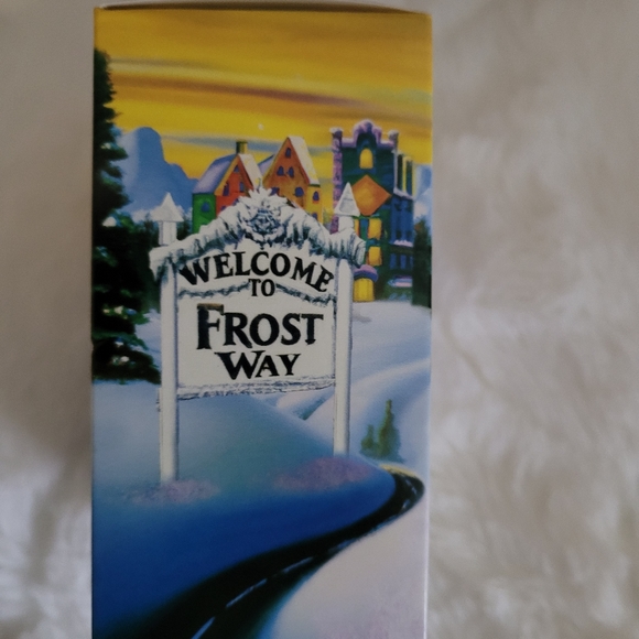 Kerwin Frost Presents McDonald's Mcnuggets Buddies Adult Happy Meal Toy. - Picture 4 of 7